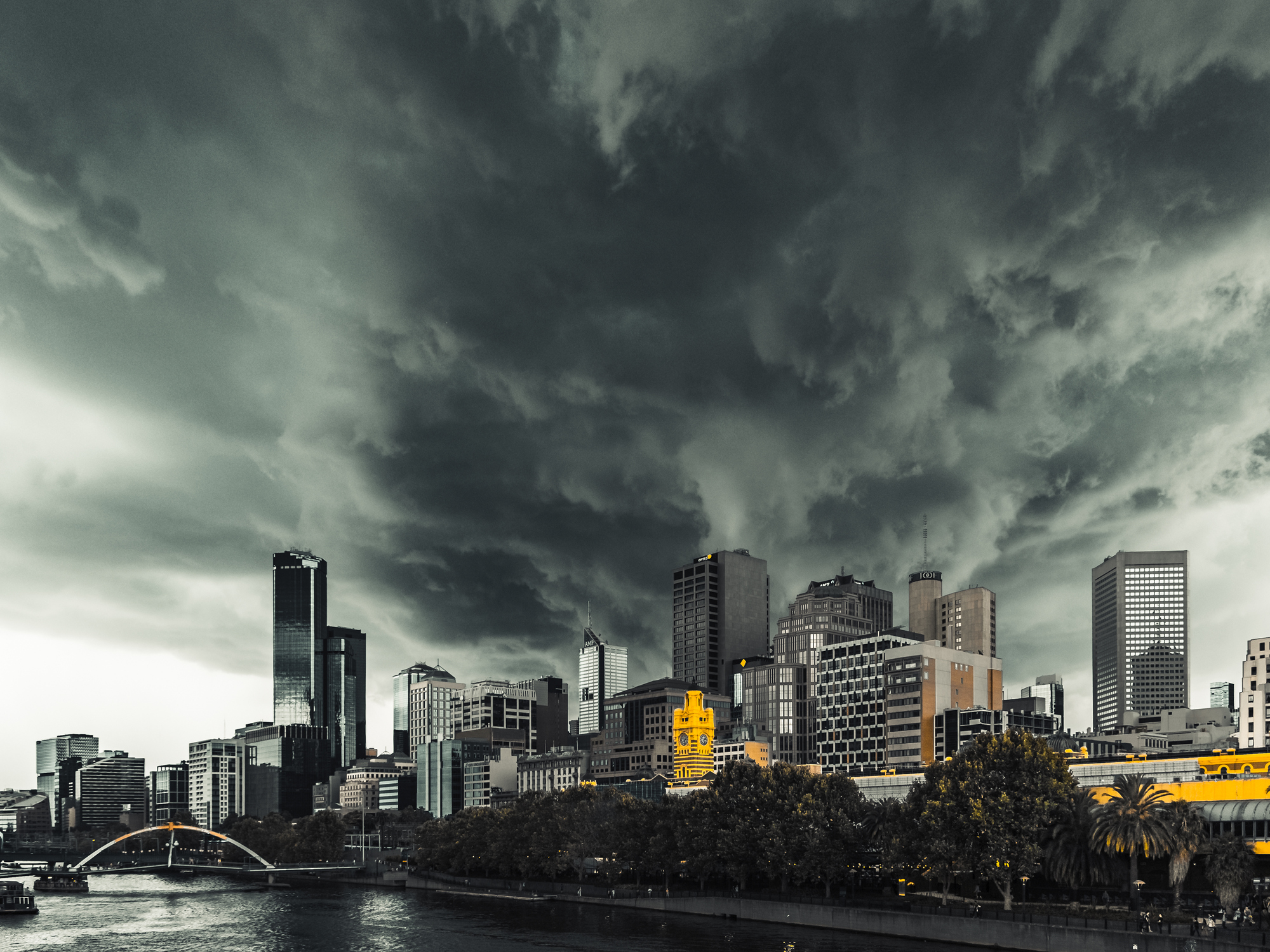 The Bond Market'S Grip On Britain:  A Financial Apocalypse? - 74dlw5g